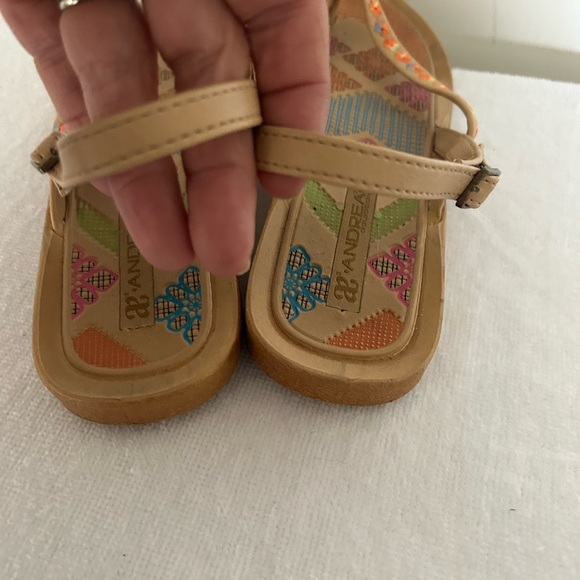 Andrea collection Boho size 8 sandals with embodying detail Lade in Brazil - Picture 6 of 8